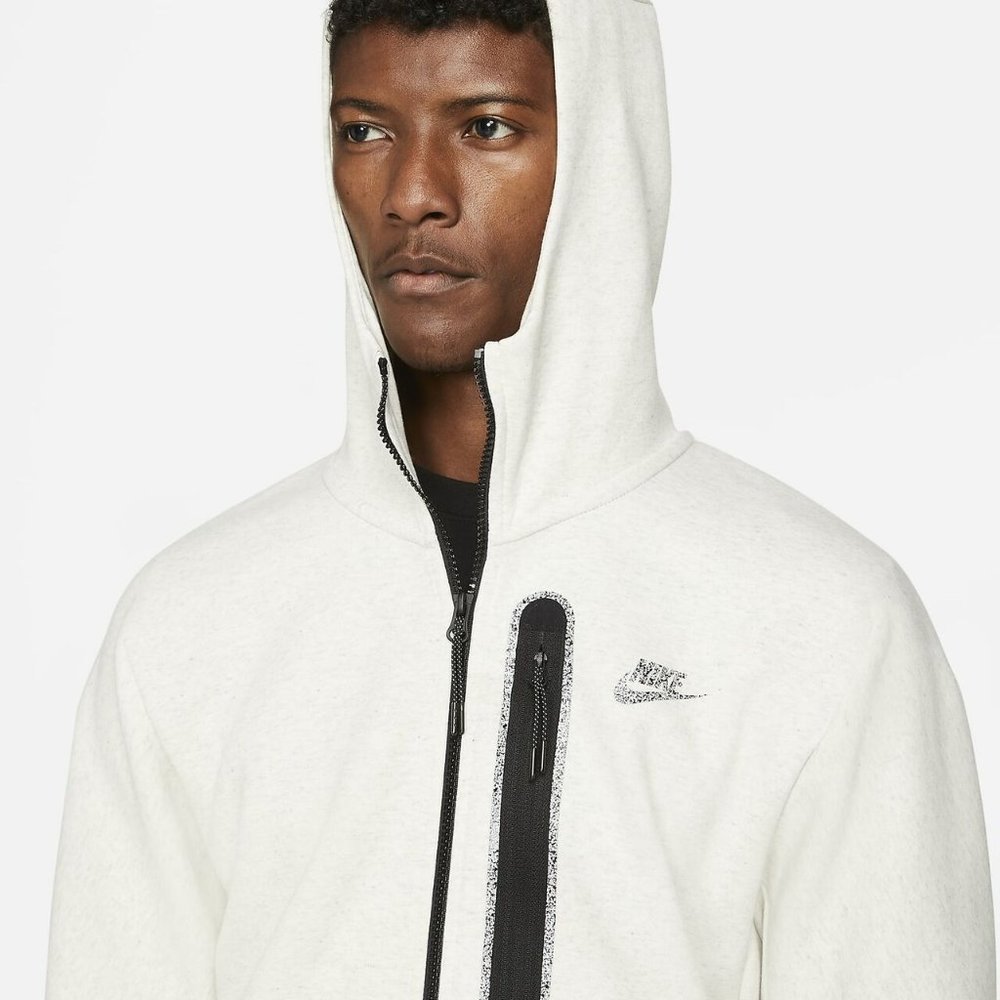 Nike Sportswear Tech Fleece Hoodie White Heather Grey Black DD4688-100 M… - Picture 3 of 11
